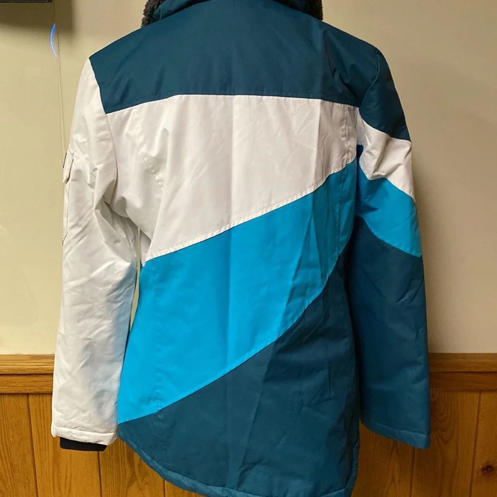 Coat - Picture 2 of 6